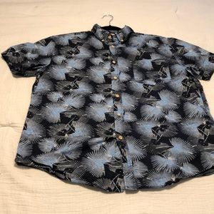 Short sleeve button up shirt